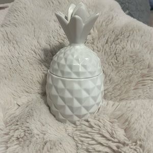 Illume Ceramic White Pineapple Jar Candle in Citrus Crush